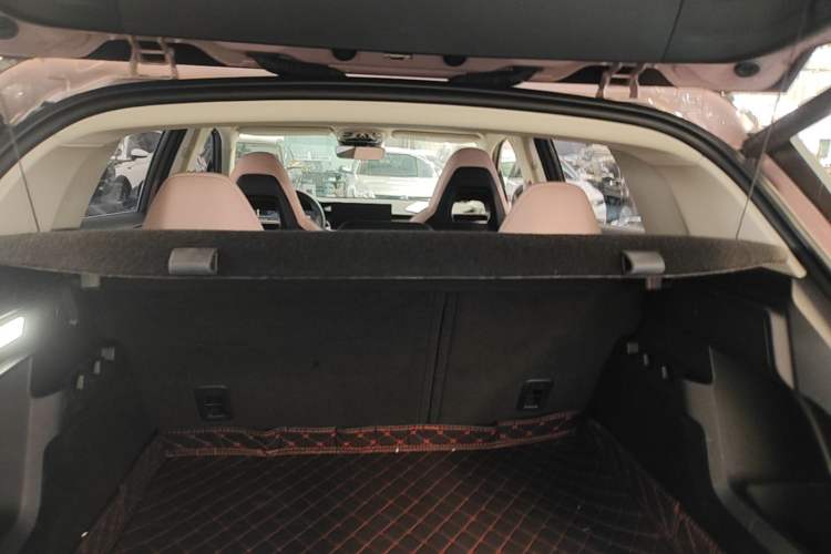 Used Lynk & Co 06 2023 Remix 1.5T Shero Trunk