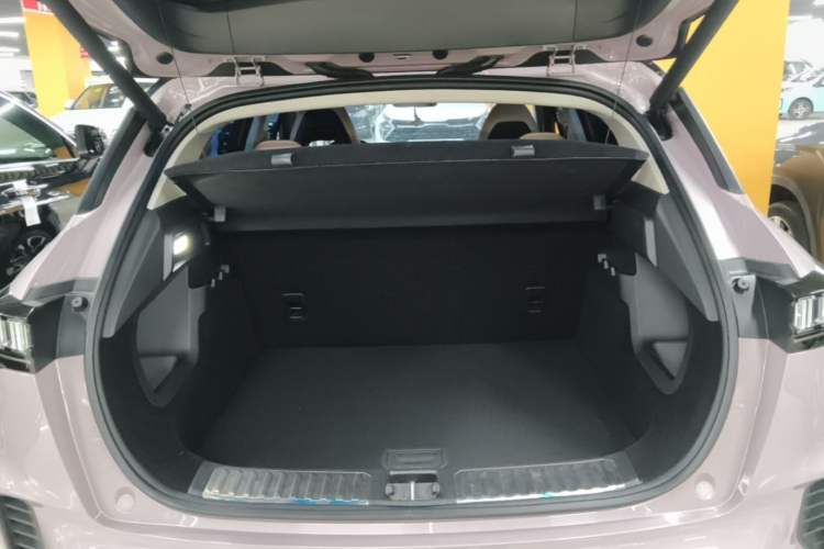Used Lynk & Co 06 2023 Remix 1.5T Shero Trunk