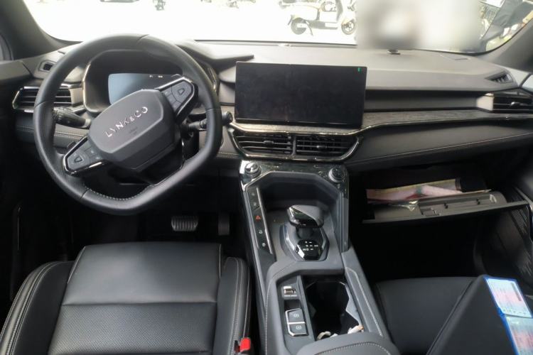 Used Lynk & Co 06 2023 Remix 1.5T JinPro Center Console