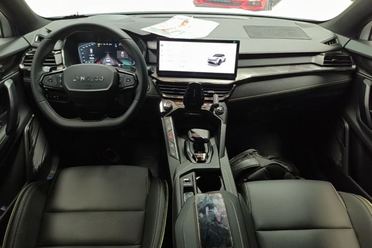 Used Lynk & Co 06 2023 Remix 1.5T Dynamic Halo Center Console