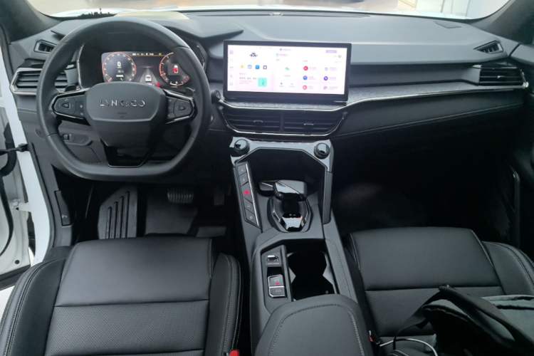 Used Lynk & Co 06 2023 Remix 1.5T JinPro Center Console