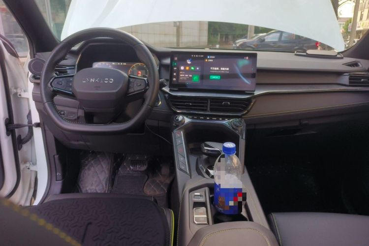 Used Lynk & Co 06 2023 Remix 1.5T Dynamic Halo Center Console
