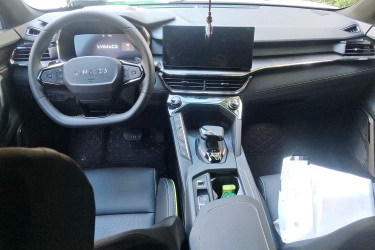 Used Lynk & Co 06 2023 Remix 1.5T Dynamic Halo Center Console