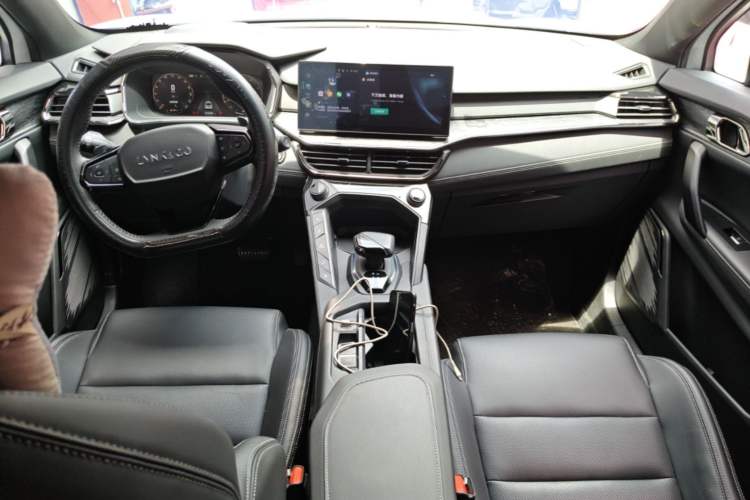 Used Lynk & Co 06 2023 Remix 1.5T JinPro Center Console