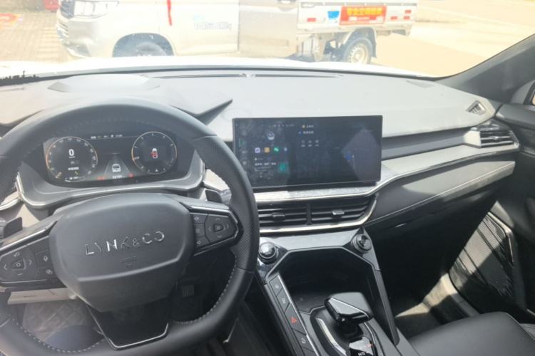Used Lynk & Co 06 2023 Remix 1.5T JinPro Center Console