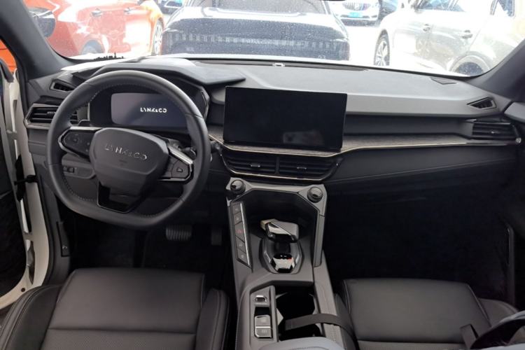 Used Lynk & Co 06 2023 Remix 1.5T JinPro Center Console