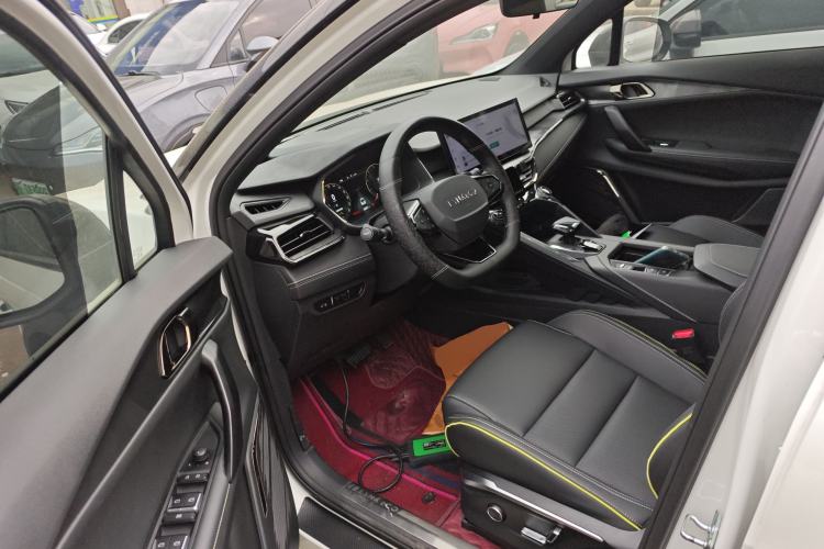 Used Lynk & Co 06 2023 Remix 1.5T Dynamic Halo Driver Seat