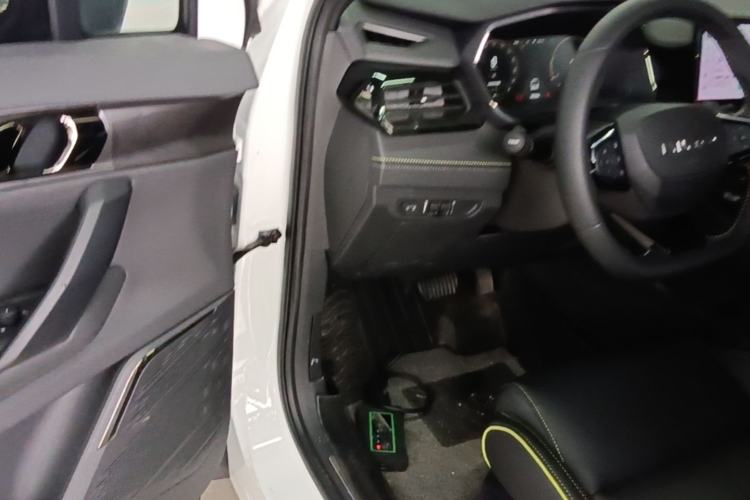 Used Lynk & Co 06 2023 Remix 1.5T Dynamic Halo Driver Seat