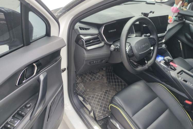 Used Lynk & Co 06 2023 Remix 1.5T Dynamic Halo Driver Seat