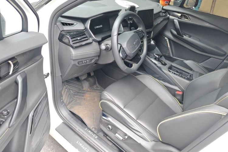Used Lynk & Co 06 2023 Remix 1.5T Dynamic Halo Driver Seat