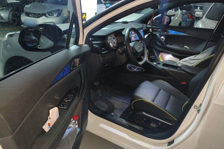 Used Lynk & Co 06 2023 Remix 1.5T Dynamic Halo Driver Seat