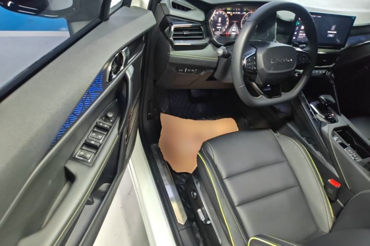 Used Lynk & Co 06 2023 Remix 1.5T Dynamic Halo Driver Seat
