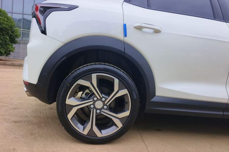 Used Lynk & Co 06 2023 Remix 1.5T Dynamic Halo Exterior 11