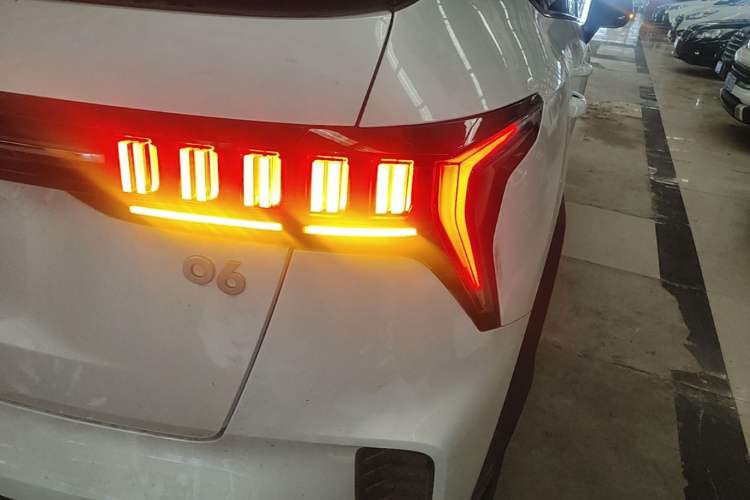 Used Lynk & Co 06 2023 Remix 1.5T Dynamic Halo Exterior 3