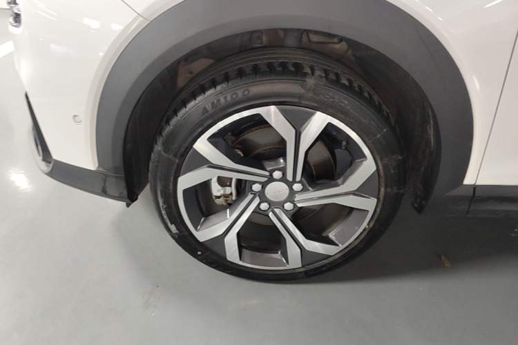 Used Lynk & Co 06 2023 Remix 1.5T Dynamic Halo Exterior 4
