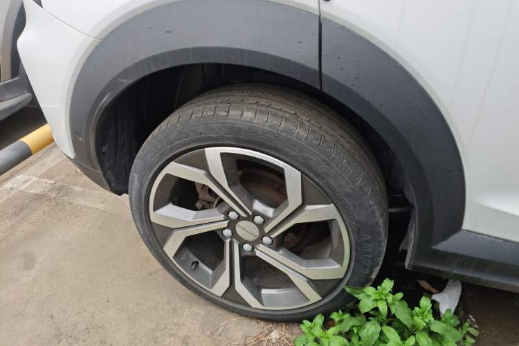 Used Lynk & Co 06 2023 Remix 1.5T Dynamic Halo Exterior 5