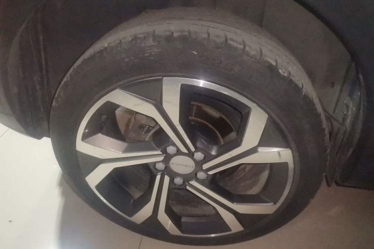 Used Lynk & Co 06 2023 Remix 1.5T Dynamic Halo Exterior 5