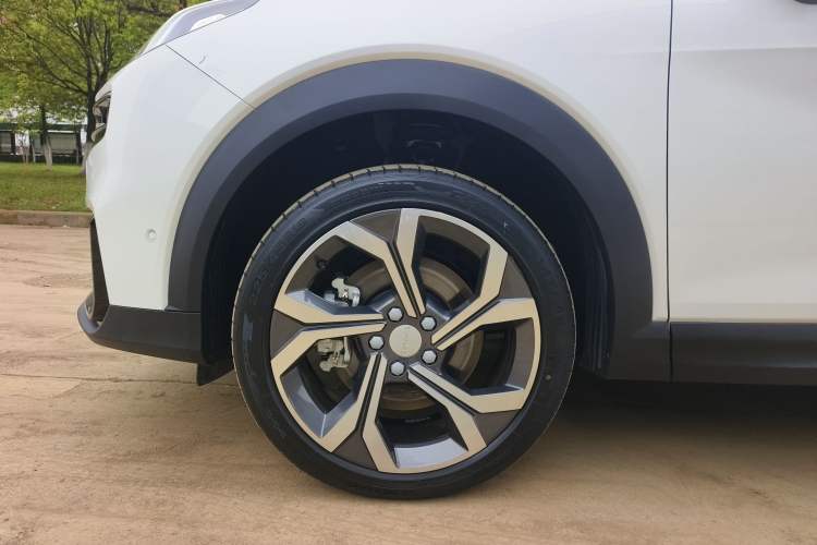 Used Lynk & Co 06 2023 Remix 1.5T Dynamic Halo Exterior 9