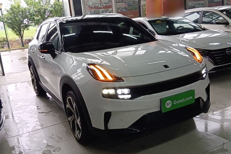 Used Lynk & Co 06 2023 Remix 1.5T Dynamic Halo Front Right 45 Deg