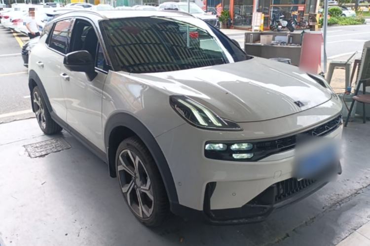 Used Lynk & Co 06 2023 Remix 1.5T Dynamic Halo Front Right 45 Deg