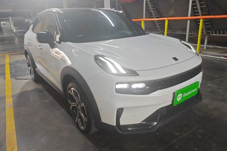 Used Lynk & Co 06 2023 Remix 1.5T Dynamic Halo Front Right 45 Deg