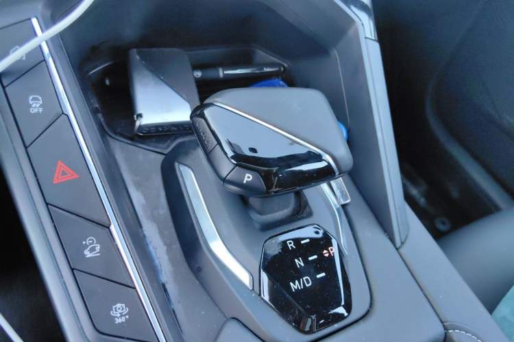 Used Lynk & Co 06 2023 Remix 1.5T JinPro Gear Lever