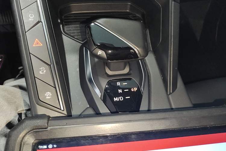 Used Lynk & Co 06 2023 Remix 1.5T JinPro Gear Lever