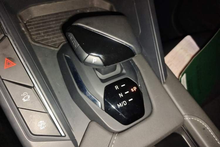Used Lynk & Co 06 2023 Remix 1.5T JinPro Gear Lever