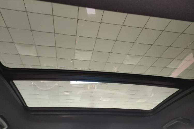 Used Lynk & Co 06 2023 Remix 1.5T Dynamic Halo Headliner