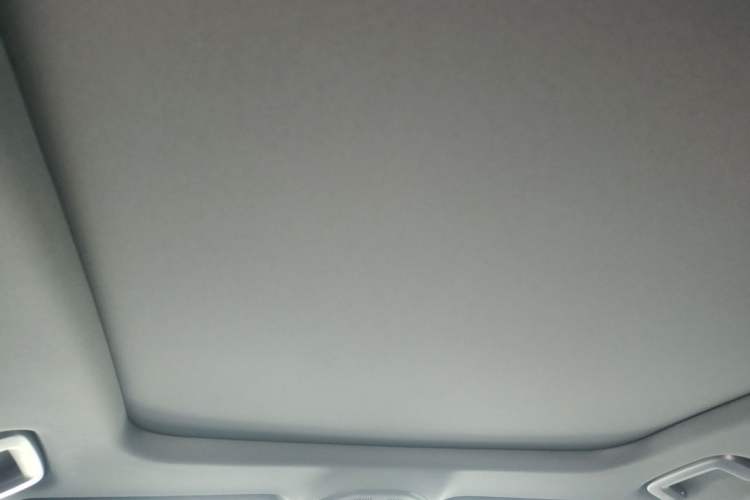 Used Lynk & Co 06 2023 Remix 1.5T Dynamic Halo Headliner
