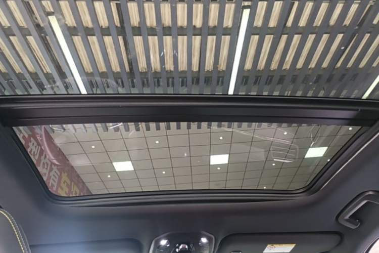 Used Lynk & Co 06 2023 Remix 1.5T Dynamic Halo Headliner