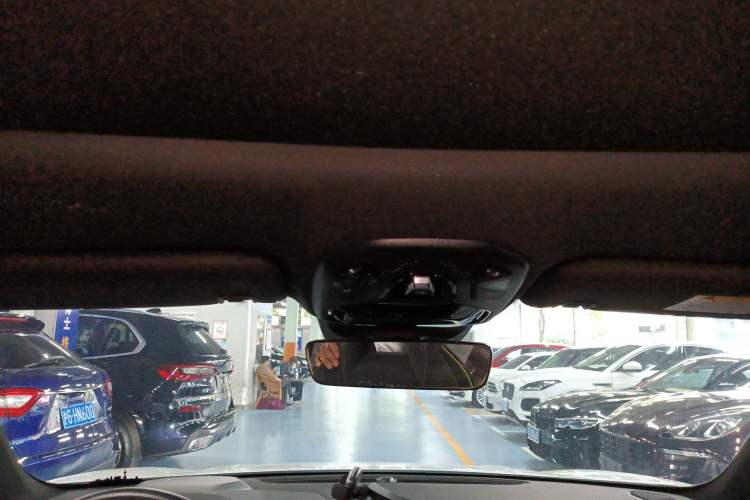 Used Lynk & Co 06 2023 Remix 1.5T Dynamic Halo Headliner