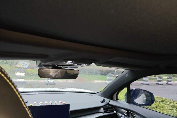 Used Lynk & Co 06 2023 Remix 1.5T Dynamic Halo Headliner
