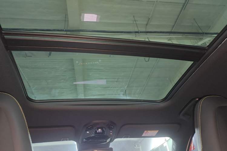 Used Lynk & Co 06 2023 Remix 1.5T Dynamic Halo Headliner