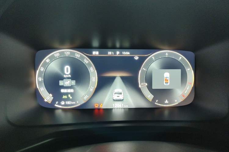 Used Lynk & Co 06 2023 Remix 1.5T Dynamic Halo Instrument Cluster