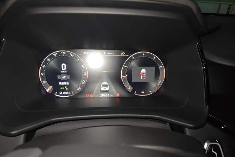 Used Lynk & Co 06 2023 Remix 1.5T Dynamic Halo Instrument Cluster