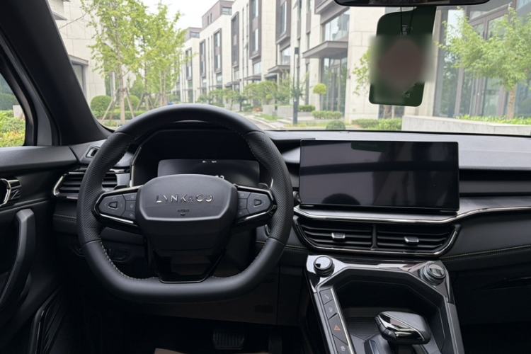 Used Lynk & Co 06 2023 Remix 1.5T Dynamic Halo Interior 1