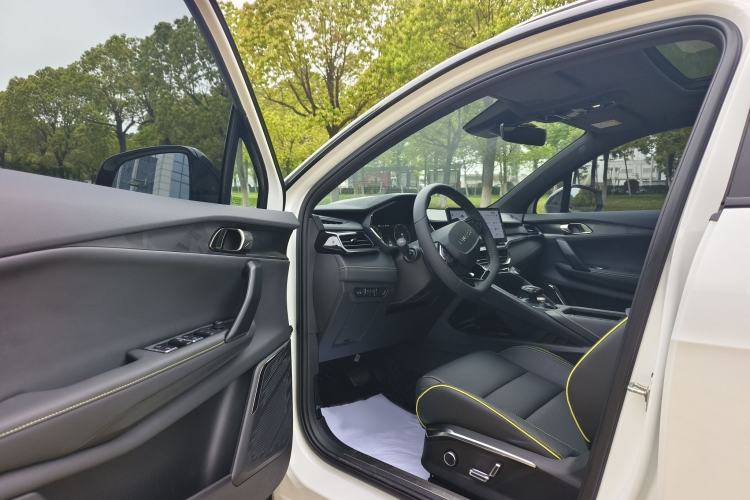 Used Lynk & Co 06 2023 Remix 1.5T Dynamic Halo Interior 1