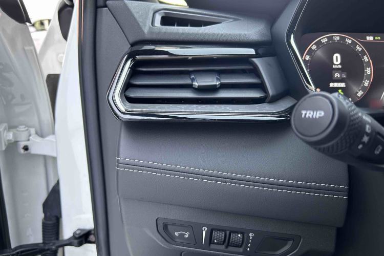 Used Lynk & Co 06 2023 Remix 1.5T JinPro Interior 6