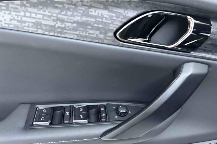 Used Lynk & Co 06 2023 Remix 1.5T JinPro Interior 7