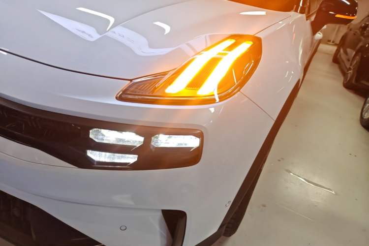 Used Lynk & Co 06 2023 Remix 1.5T Dynamic Halo Left Front Headlight