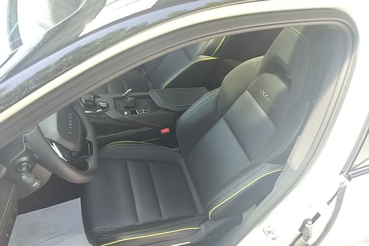 Used Lynk & Co 06 2023 Remix 1.5T Dynamic Halo Left Front Seat