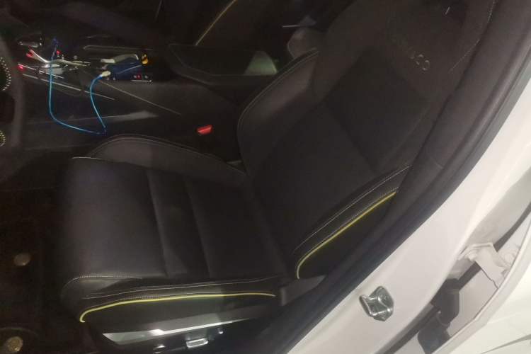 Used Lynk & Co 06 2023 Remix 1.5T Dynamic Halo Left Front Seat