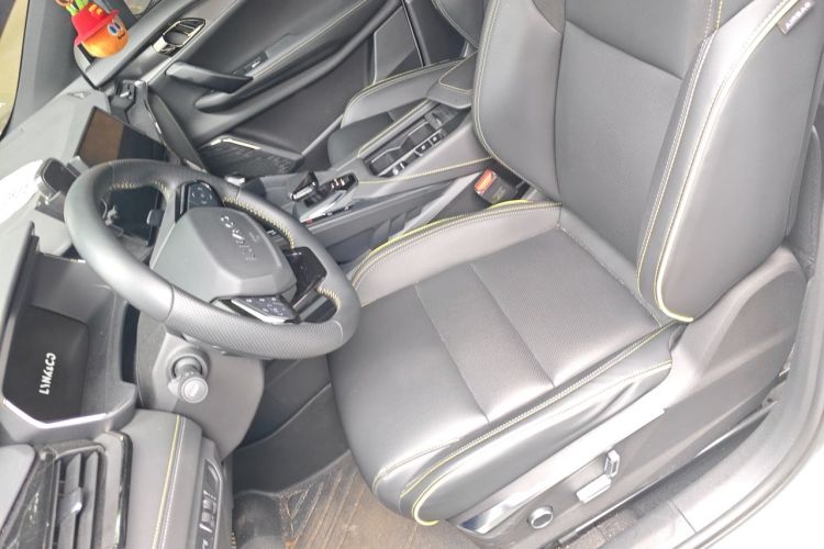 Used Lynk & Co 06 2023 Remix 1.5T Dynamic Halo Left Front Seat