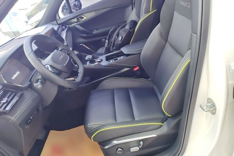 Used Lynk & Co 06 2023 Remix 1.5T Dynamic Halo Left Front Seat