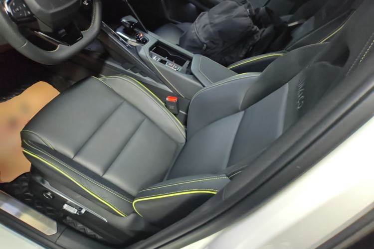 Used Lynk & Co 06 2023 Remix 1.5T Dynamic Halo Left Front Seat