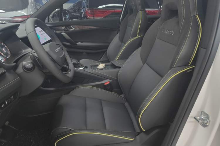 Used Lynk & Co 06 2023 Remix 1.5T Dynamic Halo Left Front Seat