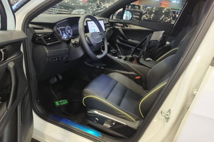 Used Lynk & Co 06 2023 Remix 1.5T Dynamic Halo Left Front Seat