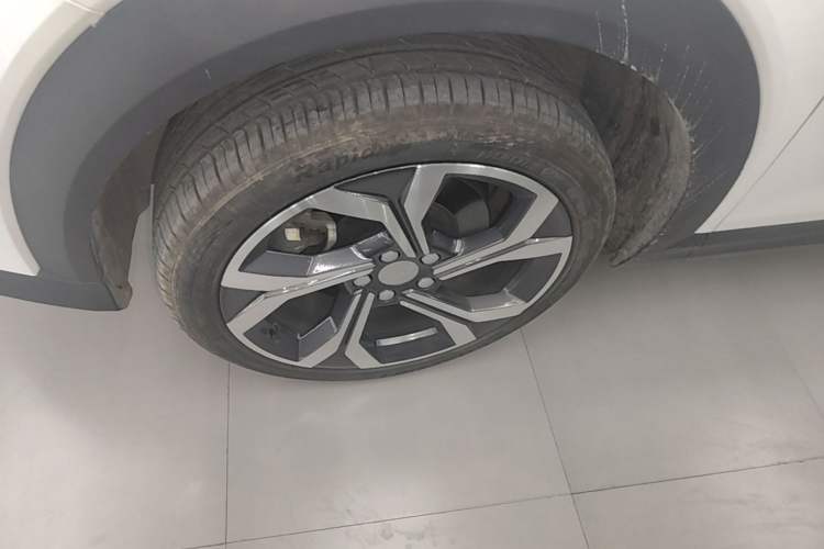 Used Lynk & Co 06 2023 Remix 1.5T Dynamic Halo Left Front Wheel Hub