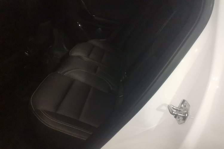 Used Lynk & Co 06 2023 Remix 1.5T Dynamic Halo Left Rear Seat